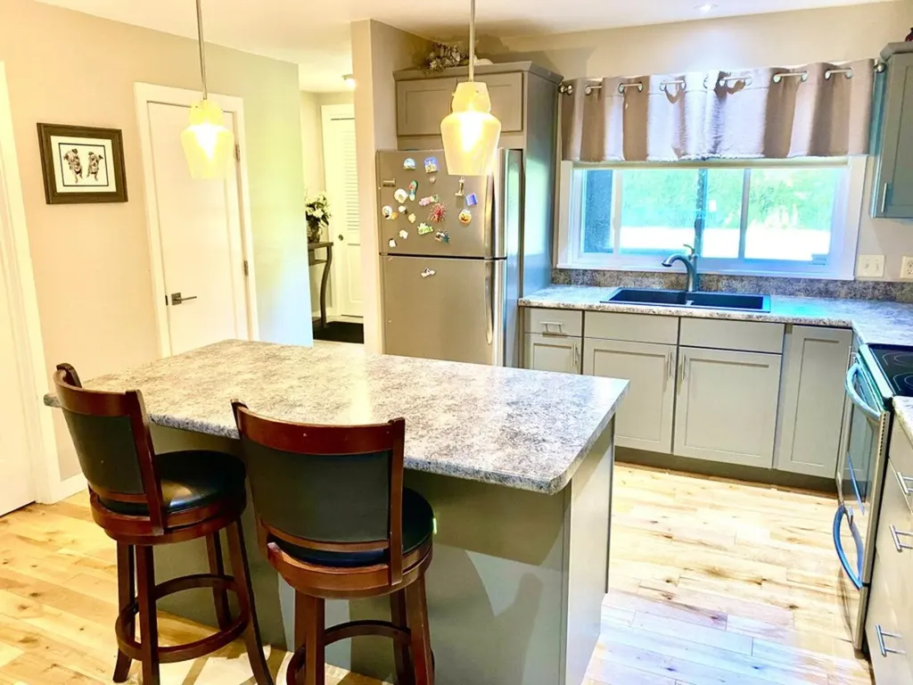 20 Greenfield Road Essex Junction VT 05452