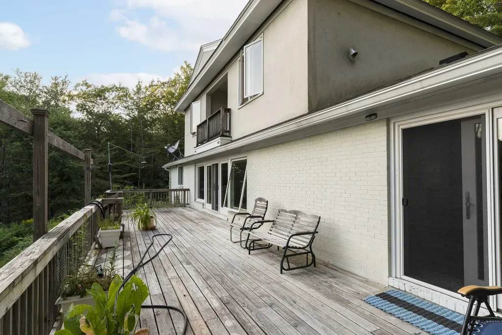 50 Windmill Hill Road Dublin NH 03444