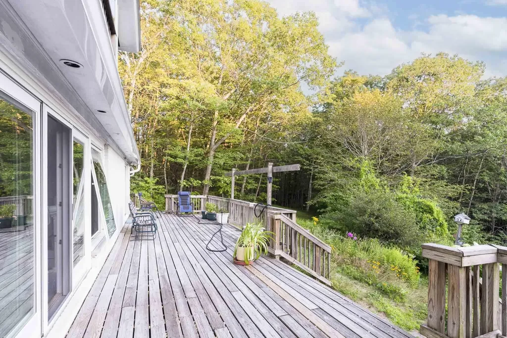 50 Windmill Hill Road Dublin NH 03444