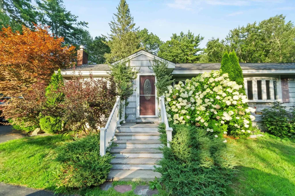 68 North Lowell Road Windham NH 03087