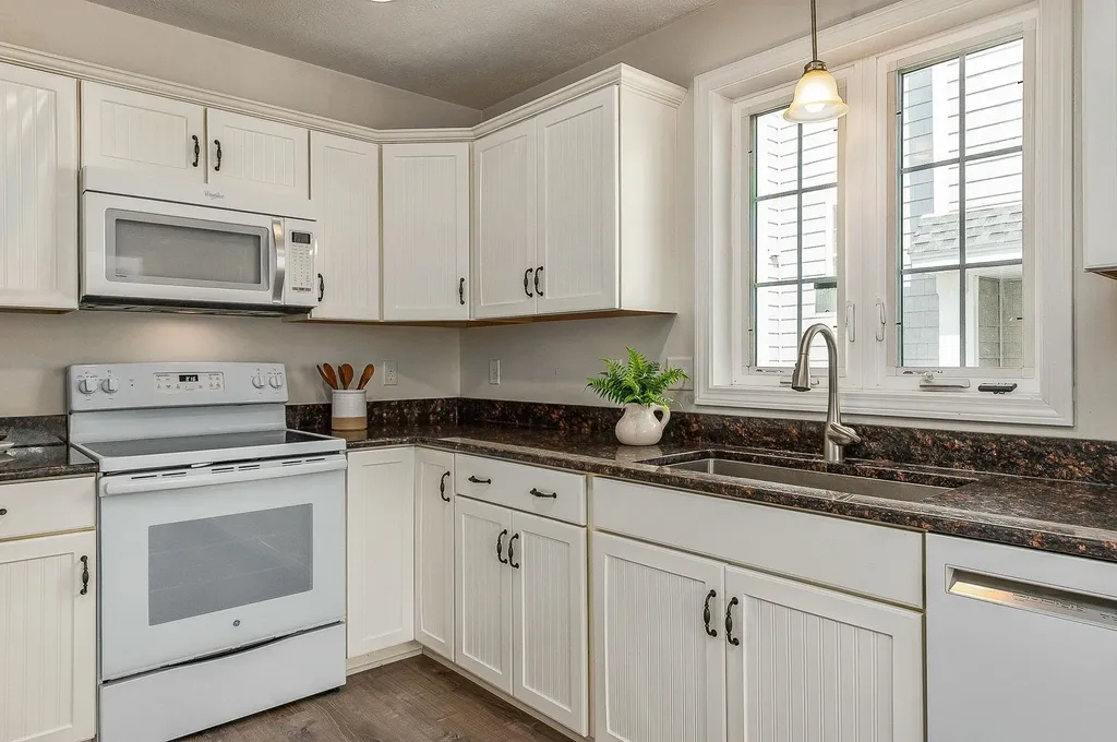 3 Greene Street Hampton NH 03842