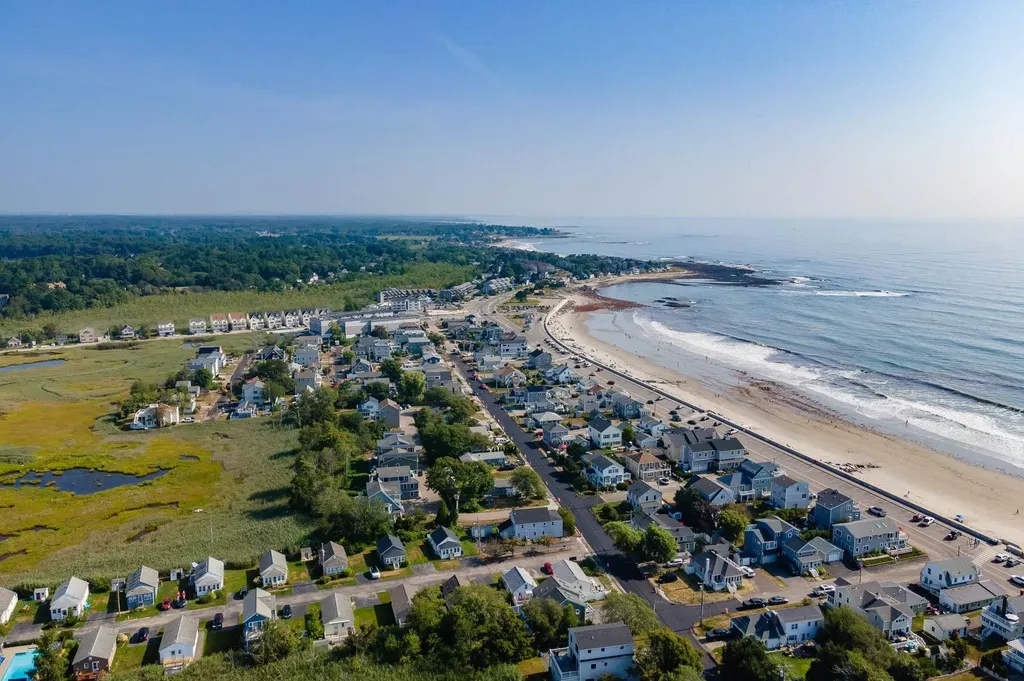 3 Greene Street Hampton NH 03842