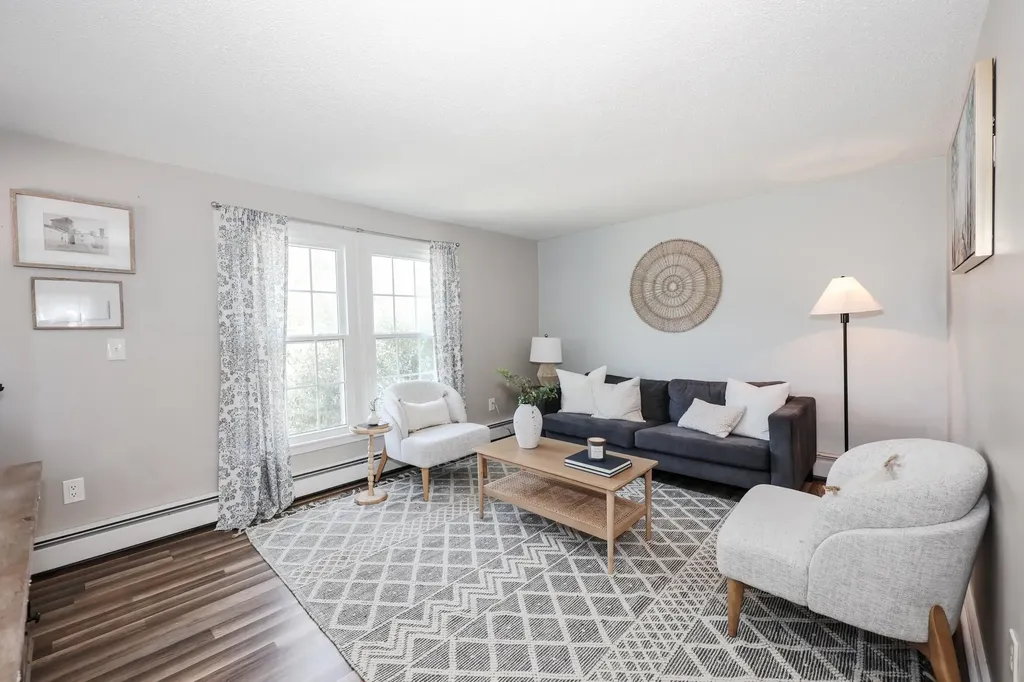 5 Richardson Drive Derry NH 03038