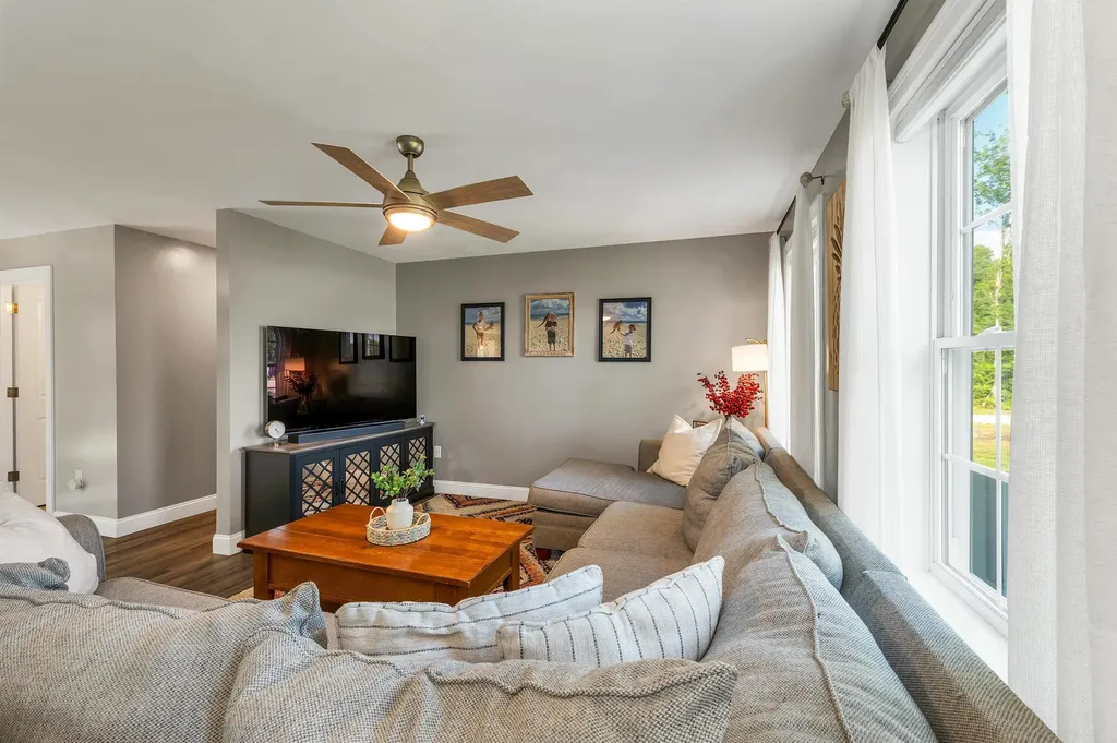 138 Bailey Drive Pittsfield NH 03263