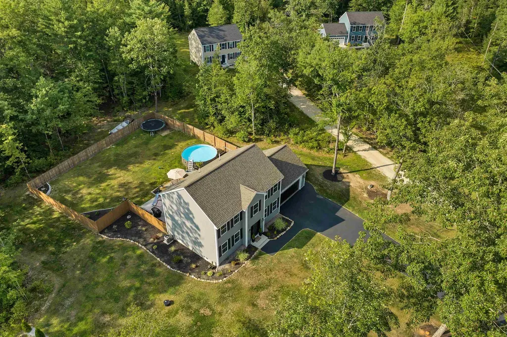 138 Bailey Drive Pittsfield NH 03263