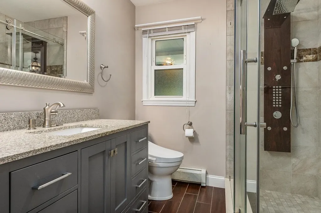 5 William Circle Stratham NH 03885