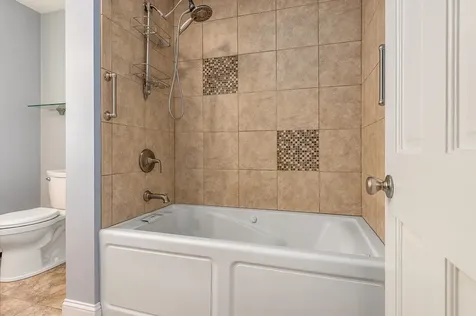 5 William Circle Stratham NH 03885