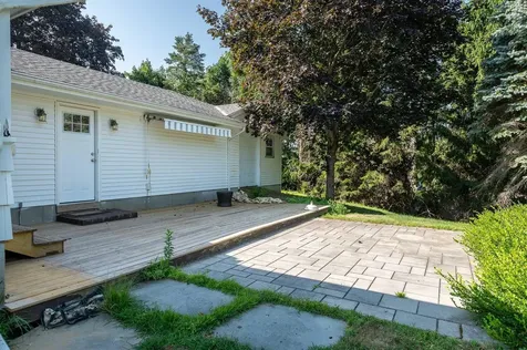 5 William Circle Stratham NH 03885