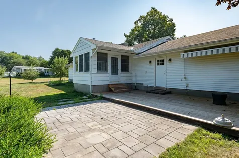 5 William Circle Stratham NH 03885