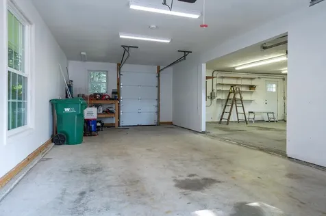 5 William Circle Stratham NH 03885