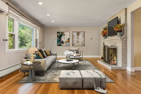 5 William Circle Stratham NH 03885