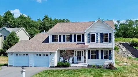 15 Empire Circle Hudson NH 03051