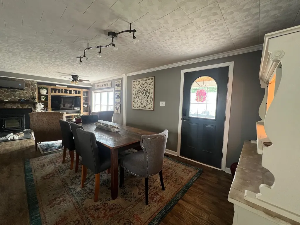 25 King Drive Lyndon VT 05850