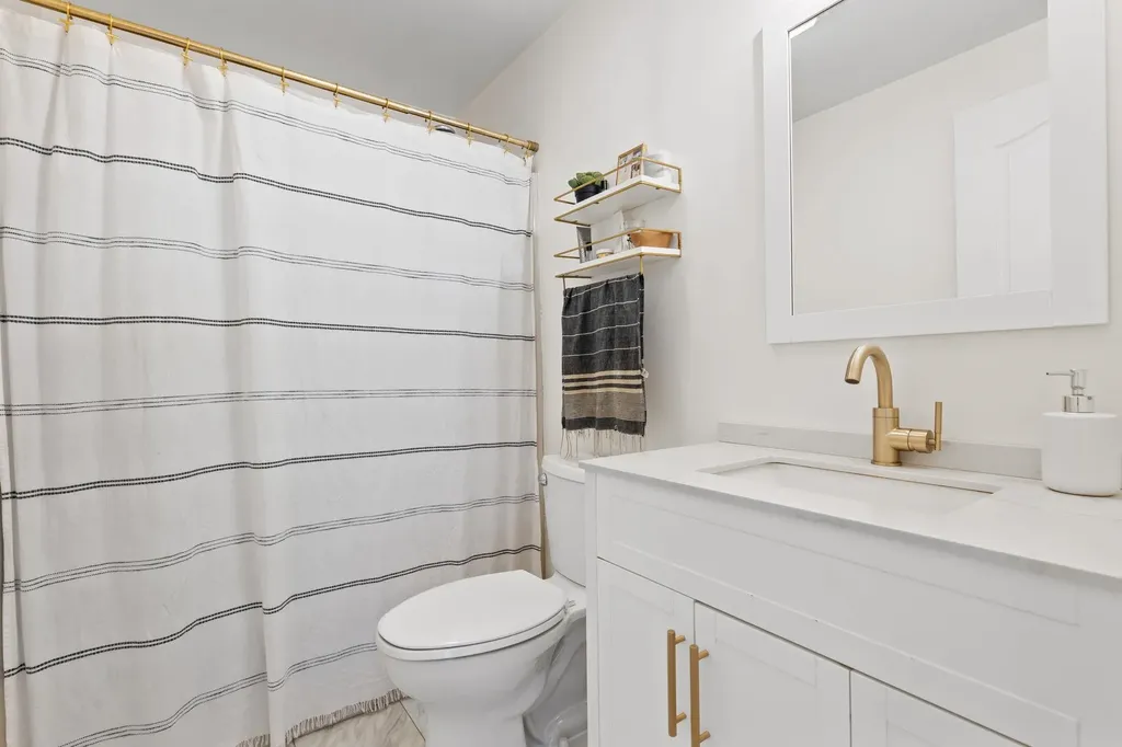 388 Western Avenue Henniker NH 03242