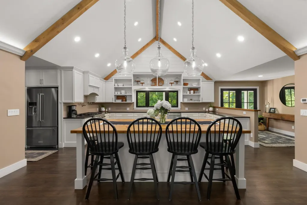 10 Lewis Road Kittery ME 03904