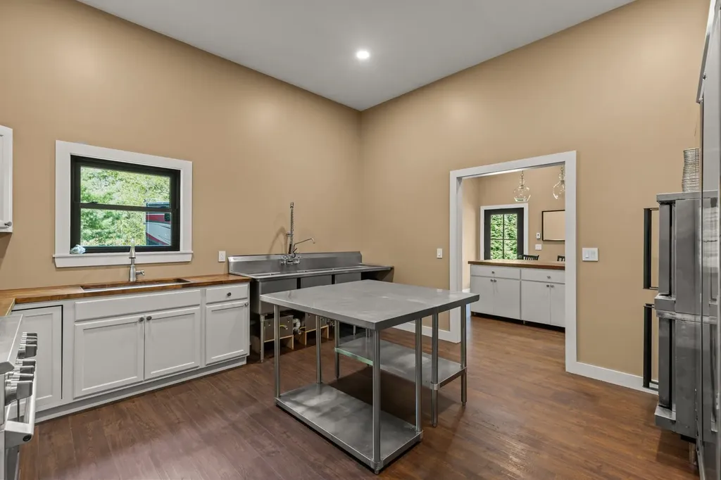 10 Lewis Road Kittery ME 03904