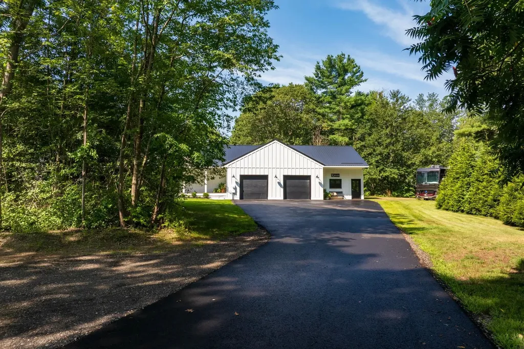 10 Lewis Road Kittery ME 03904