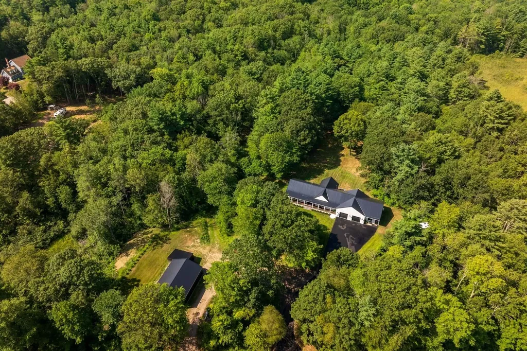 10 Lewis Road Kittery ME 03904