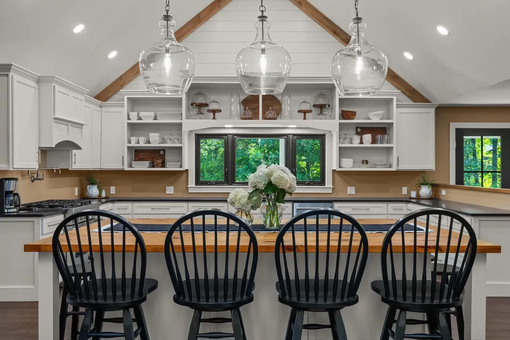 10 Lewis Road Kittery ME 03904