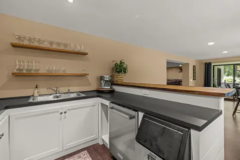 10 Lewis Road Kittery ME 03904