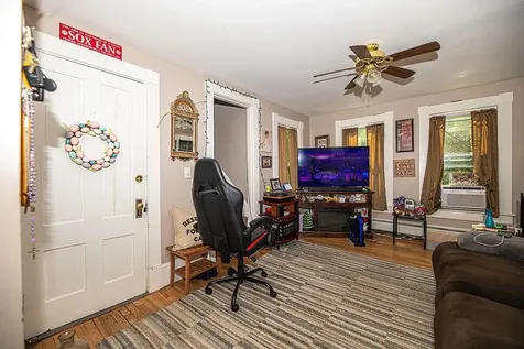 317 High Street Somersworth NH 03878