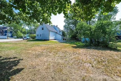 317 High Street Somersworth NH 03878
