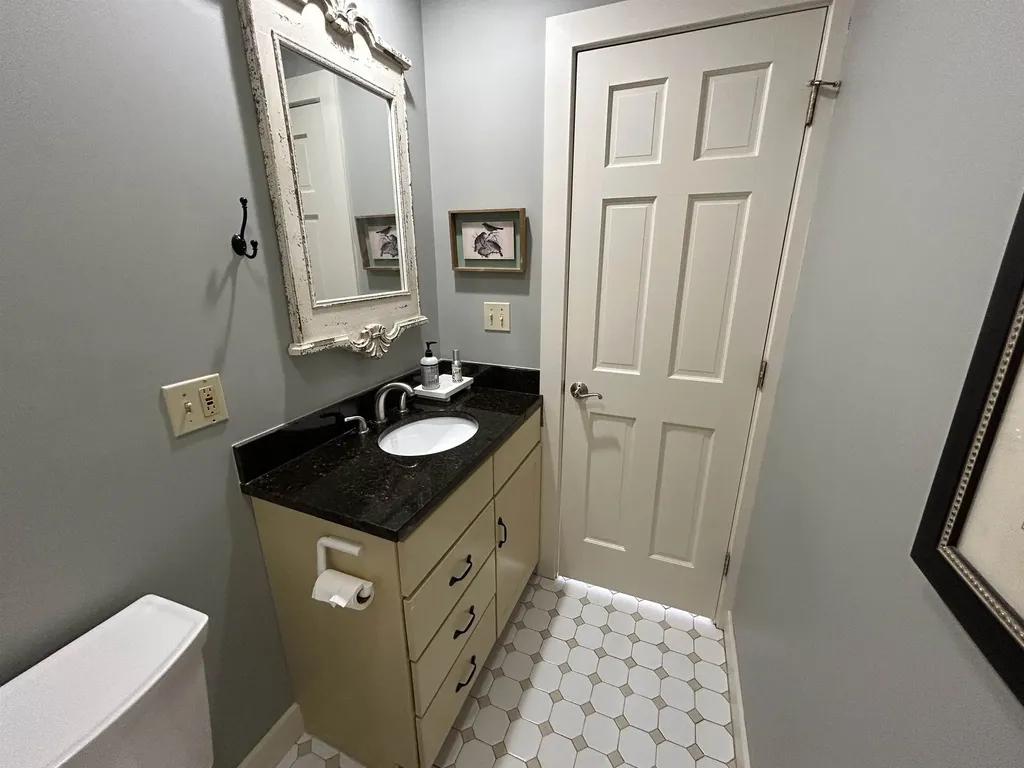 196 Water Street Exeter NH 03833