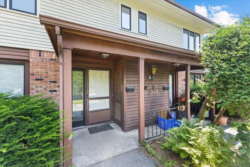 10 Wrisley Court Essex Junction VT 05452