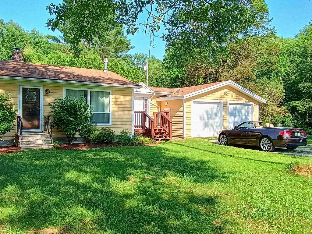 30 Currier Road Mendon VT 05701