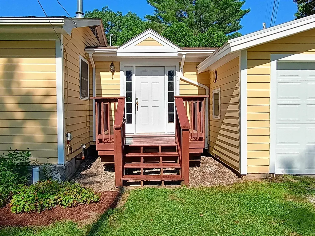 30 Currier Road Mendon VT 05701