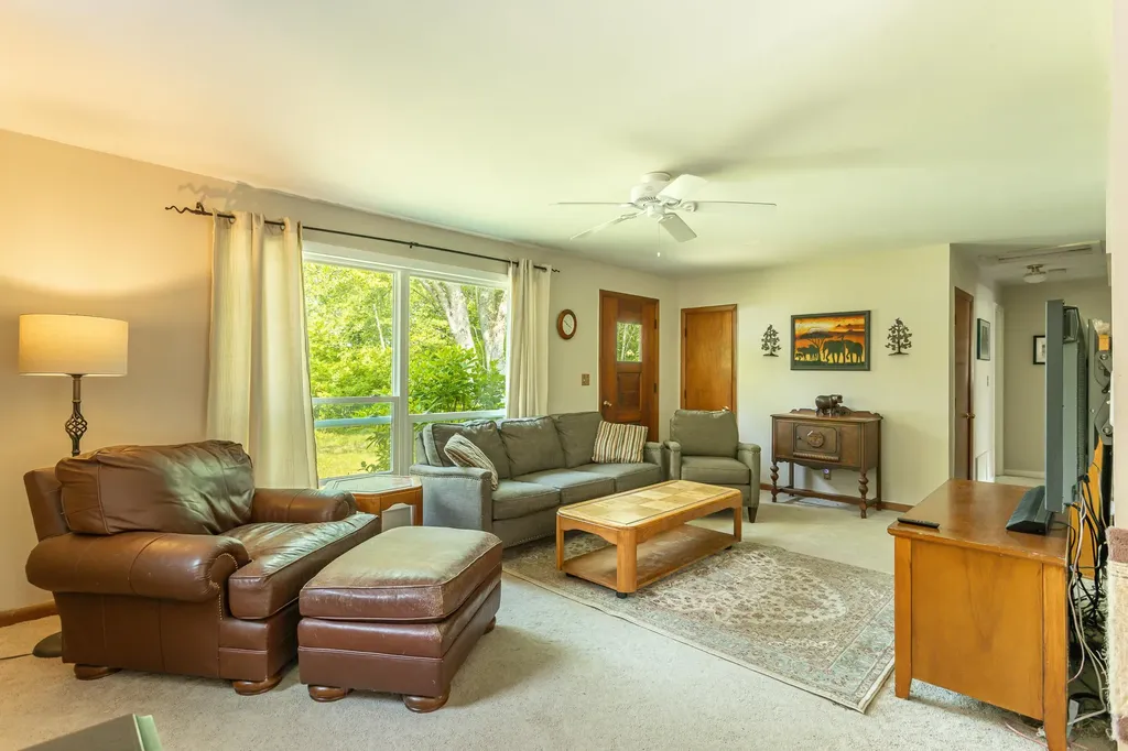 30 Currier Road Mendon VT 05701