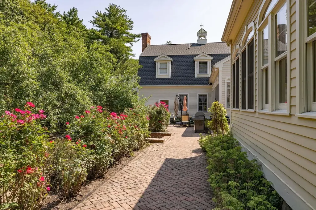28 Hunters Run Rye NH 03870