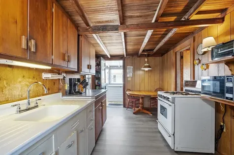 22-24 Perkins Avenue Hampton NH 03842