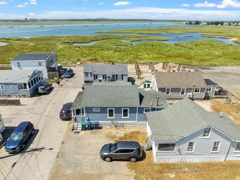 22-24 Perkins Avenue Hampton NH 03842