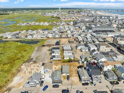 22-24 Perkins Avenue Hampton NH 03842