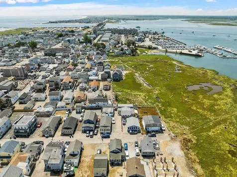 22-24 Perkins Avenue Hampton NH 03842