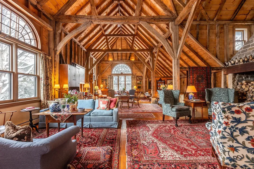 18 The Green Woodstock VT 05091