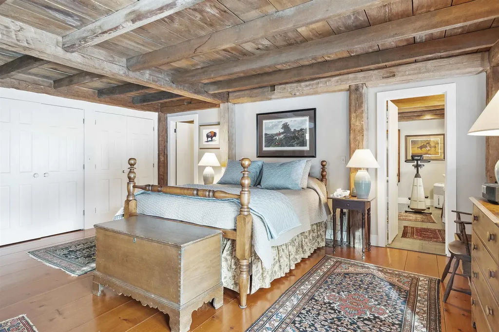 18 The Green Woodstock VT 05091