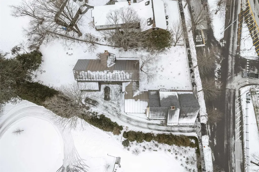 18 The Green Woodstock VT 05091