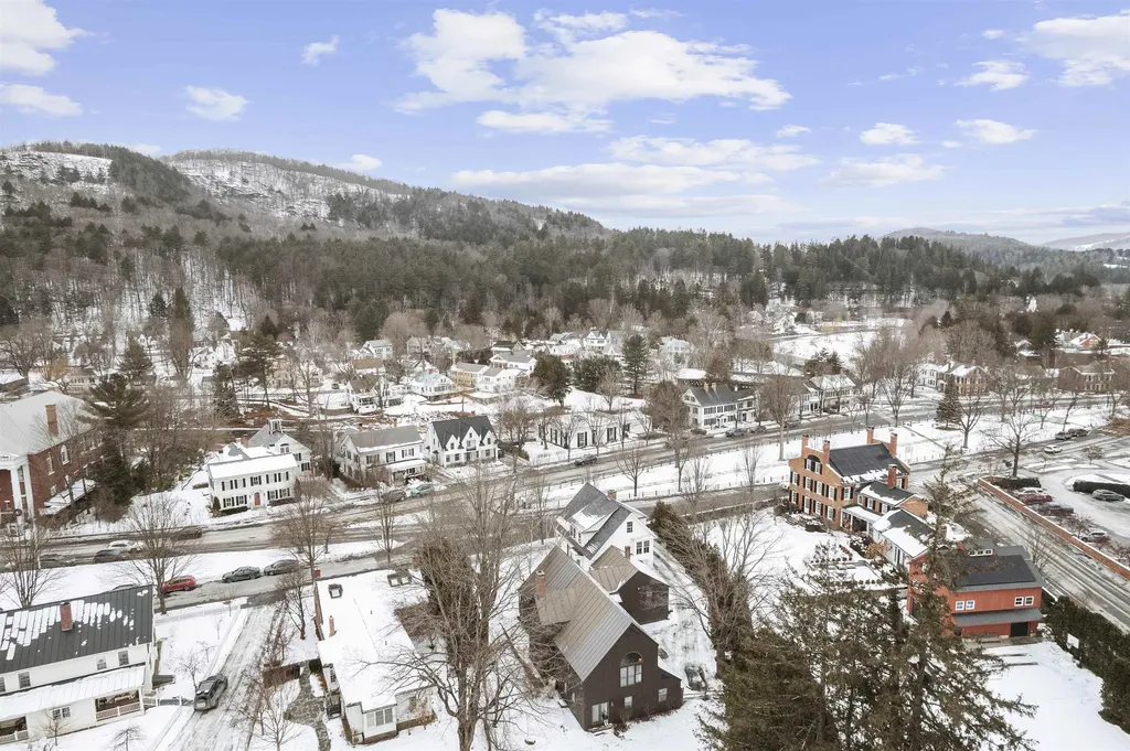 18 The Green Woodstock VT 05091
