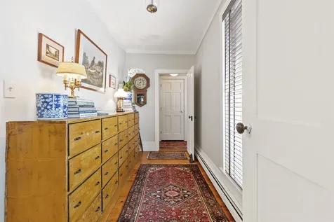 18 The Green Woodstock VT 05091