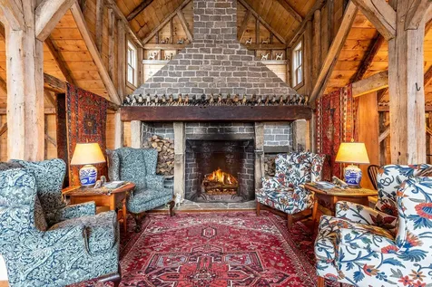 18 The Green Woodstock VT 05091