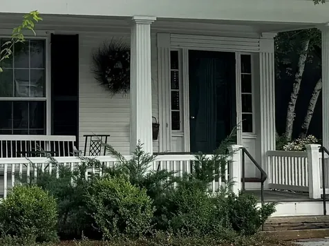 18 The Green Woodstock VT 05091