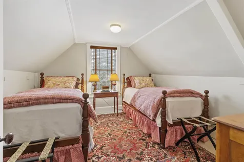 18 The Green Woodstock VT 05091