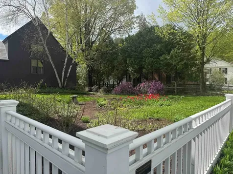 18 The Green Woodstock VT 05091