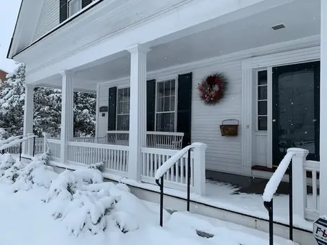 18 The Green Woodstock VT 05091