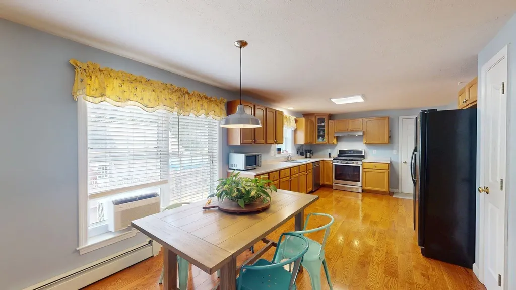 7 Devinne Drive Concord NH 03301