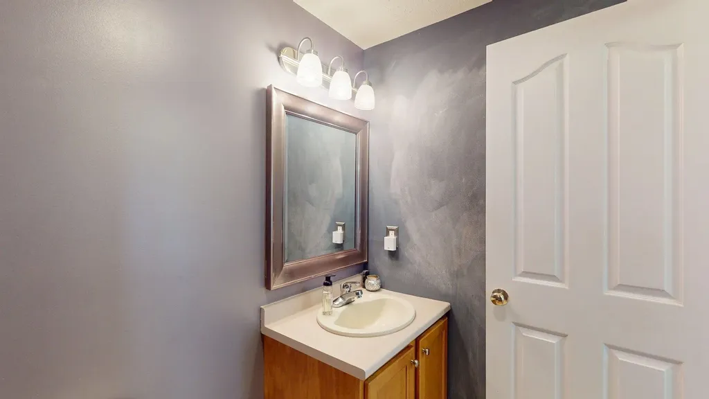 7 Devinne Drive Concord NH 03301