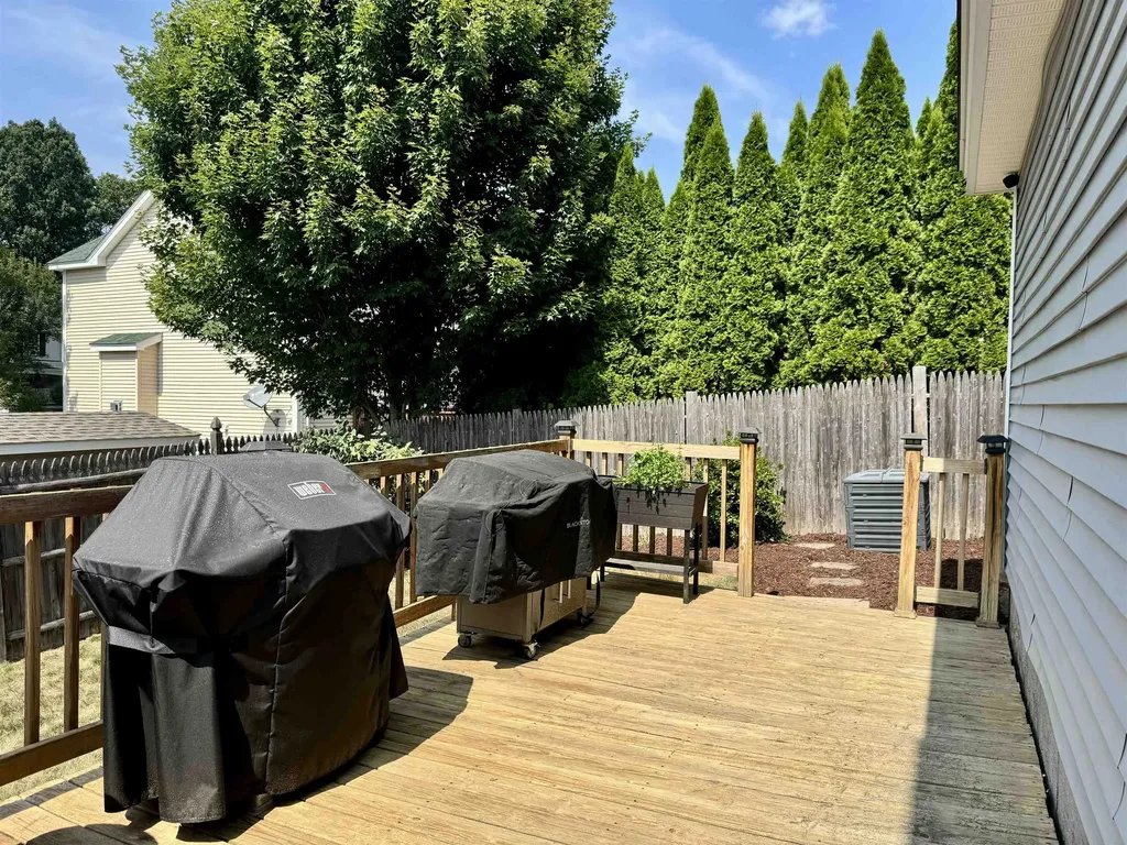 7 Devinne Drive Concord NH 03301