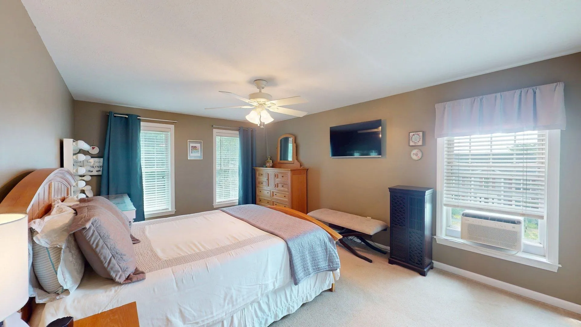 7 Devinne Drive Concord NH 03301